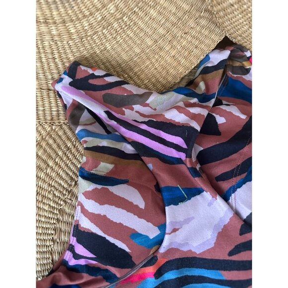 Betsey Johnson women’s size medium Striped sports bra - Picture 7 of 9